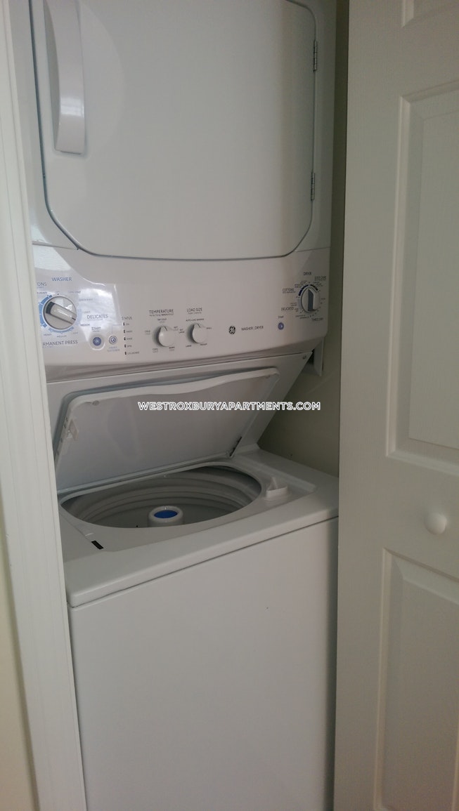 Chestnut Hill - $3,375+ /mo