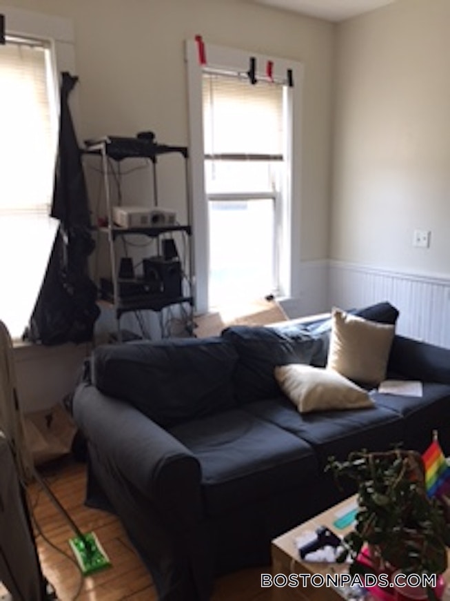 Boston - $3,900 /mo