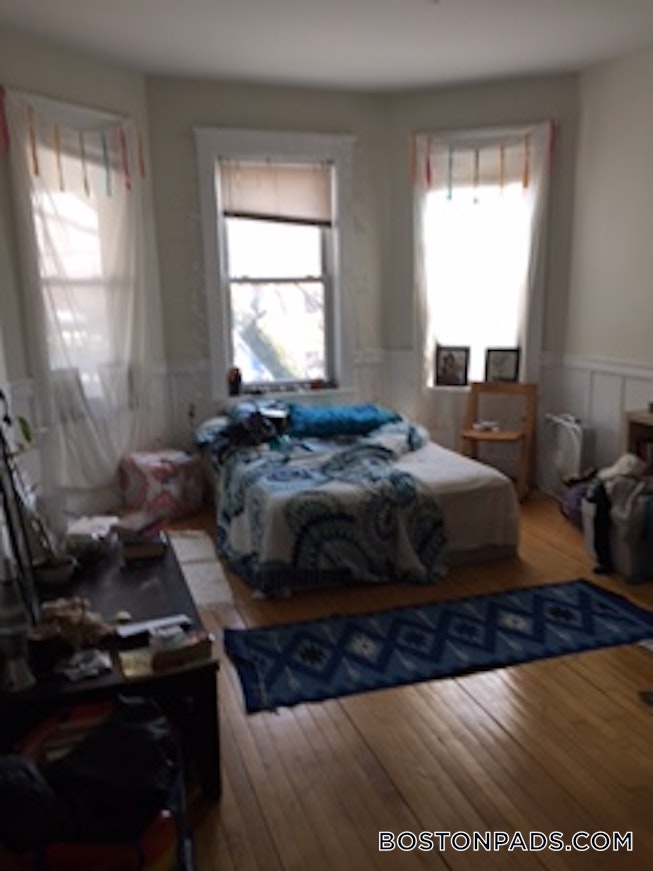 Boston - $3,900 /mo