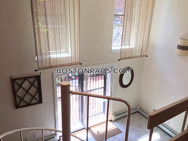 Boston - $5,300 /mo