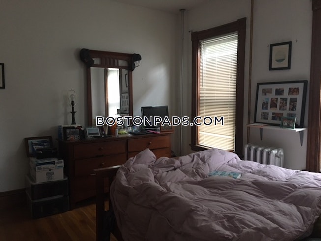 Somerville - $4,800 /mo