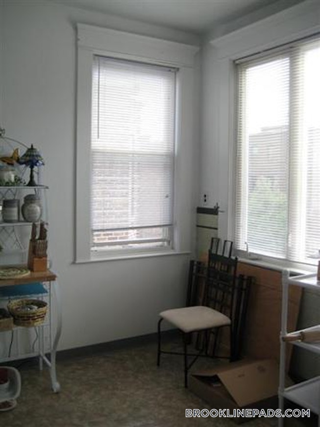 Brookline - $3,400 /mo