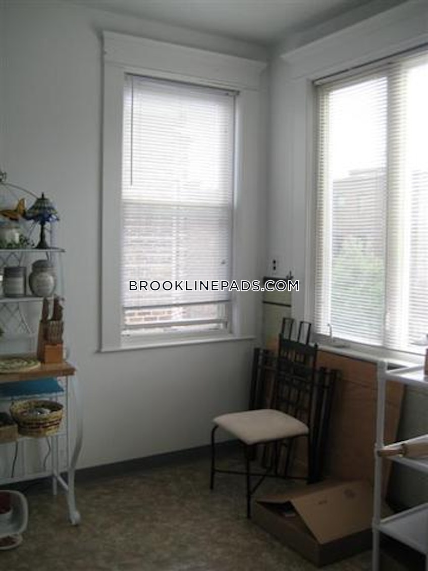 Brookline - $3,300 /month