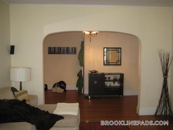 brookline-apartment-for-rent-2-bedrooms-1-bath-boston-university-4300-5423227 