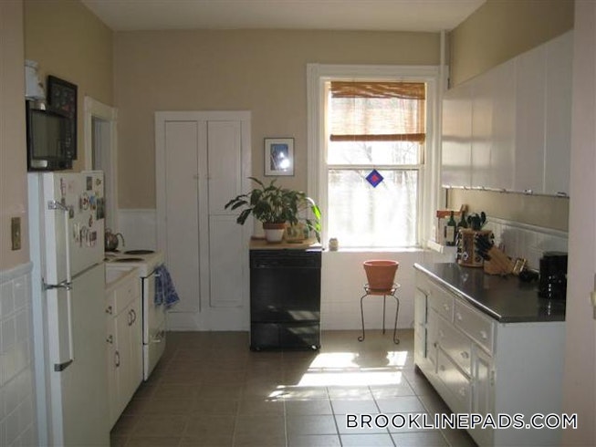 Brookline - $6,100 /mo