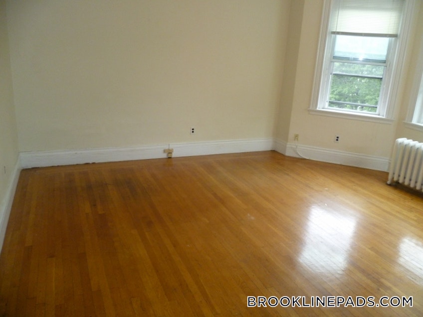 Brookline - $3,300 /month