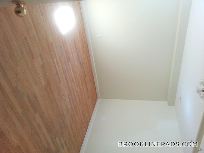 Brookline - $5,200 /mo