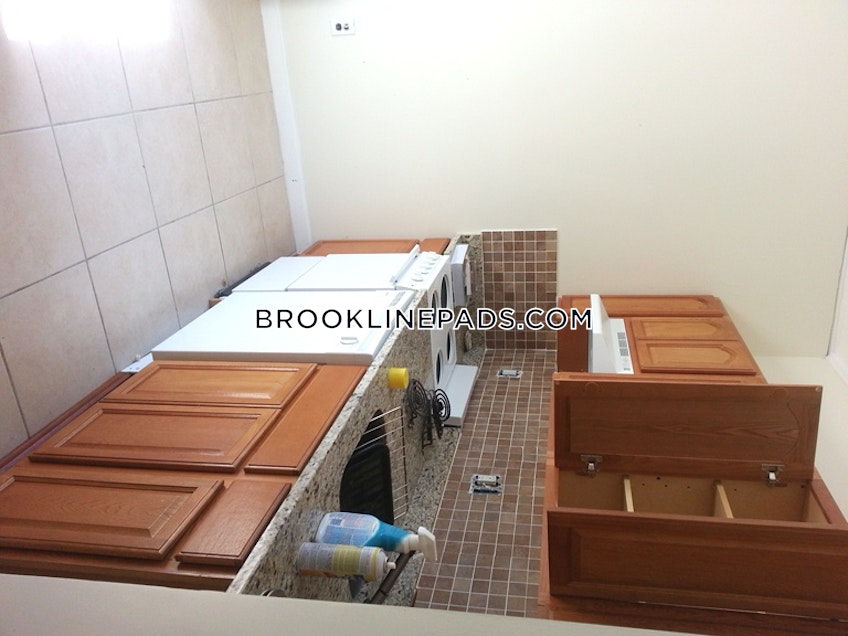 Brookline - $3,300 /month