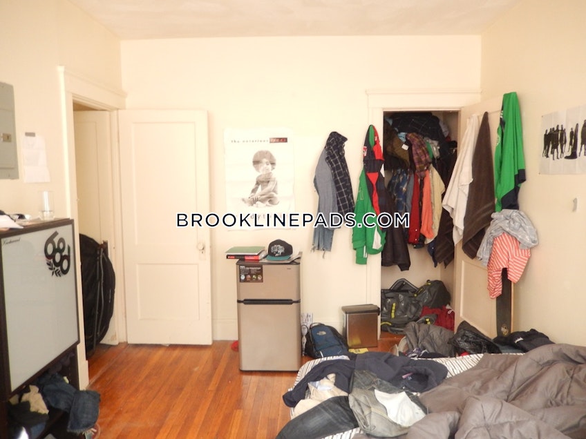 Brookline - $4,800 /month