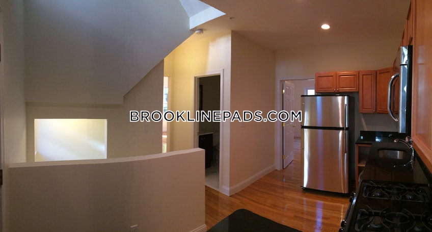 Brookline - $3,595 /month