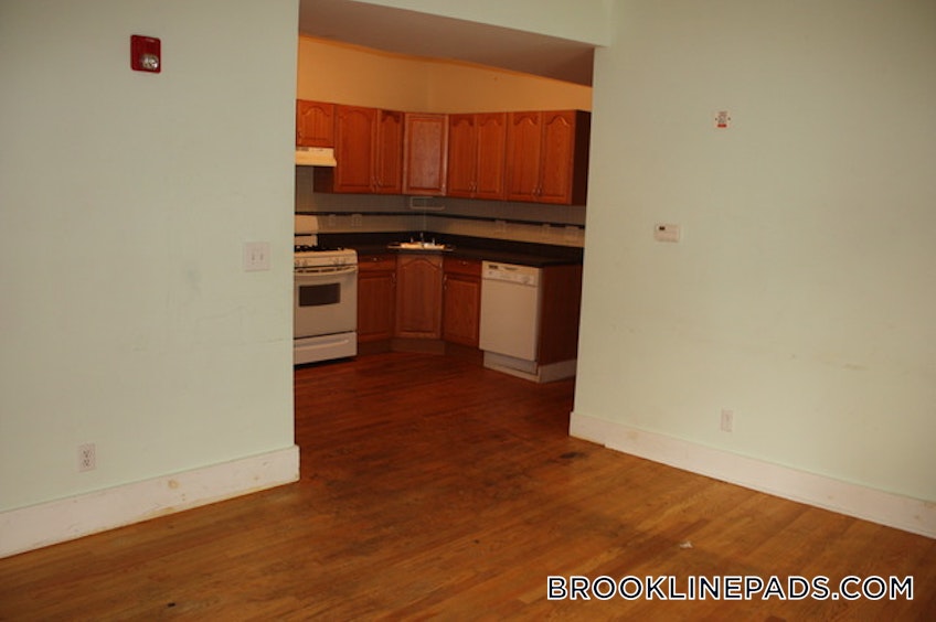 Brookline - $4,800 /month