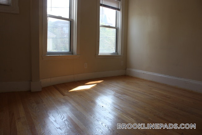 Brookline - $4,800 /mo