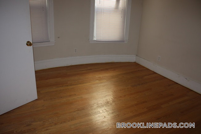 Brookline - $4,800 /mo