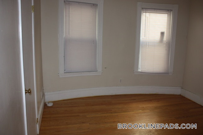 Brookline - $4,800 /mo