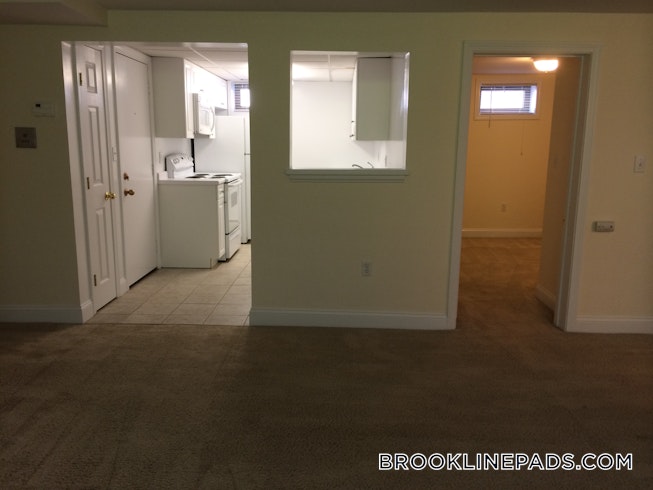 Brookline - $2,860 /mo