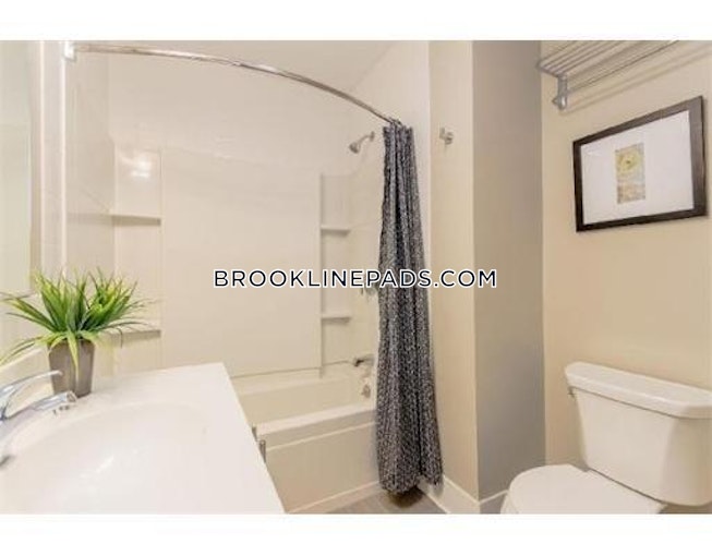 Brookline - $4,300 /mo