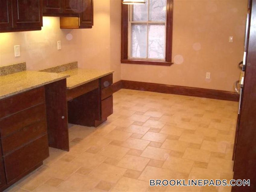 Brookline - $5,300 /month