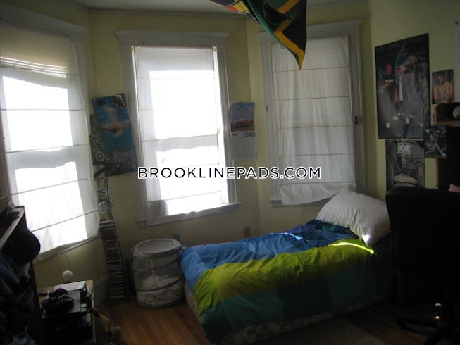 Brookline - $4,250 /mo