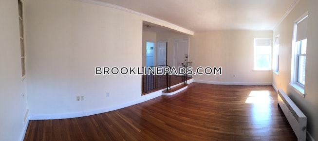 Brookline - $3,210 /mo