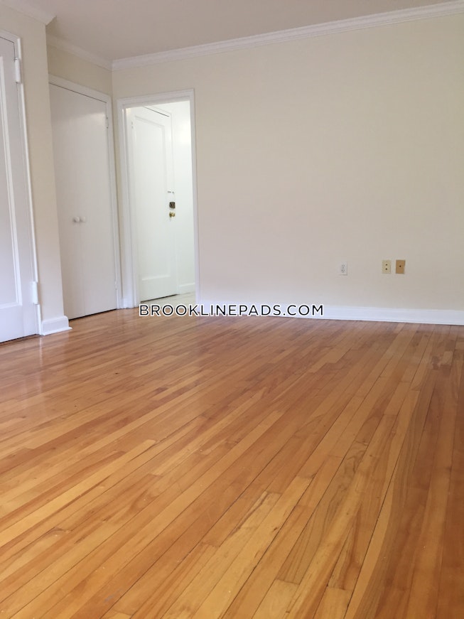 Brookline - $2,290 /mo