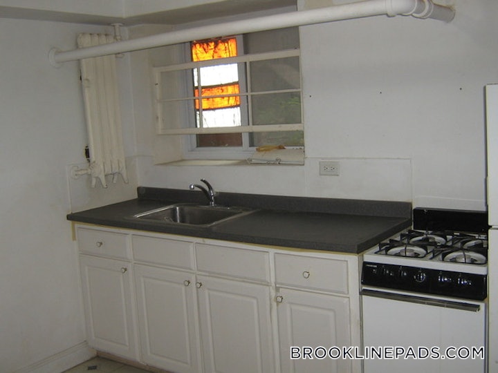 brookline-1-bed-1-bath-washington-square-2700-4298072 