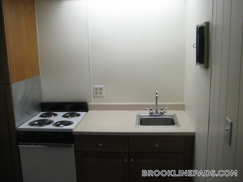 Brookline - $2,100 /month