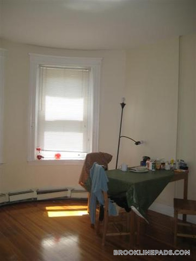 Brookline - $2,350 /mo