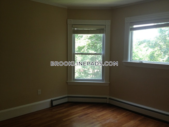 Brookline - $3,100 /mo