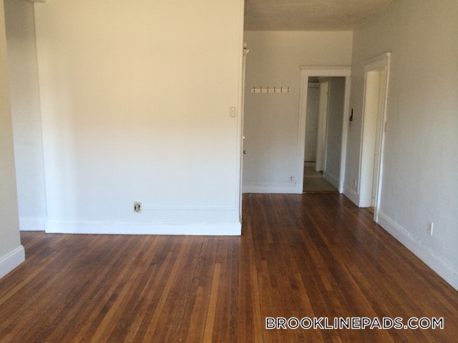 Brookline - $3,300 /mo