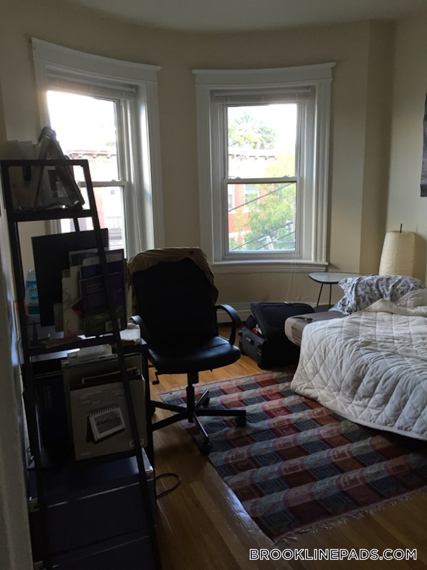 Brookline - $2,200 /month