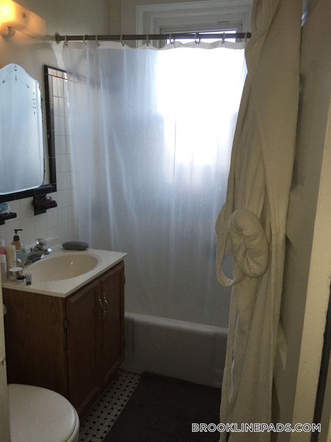 Brookline - $2,200 /mo