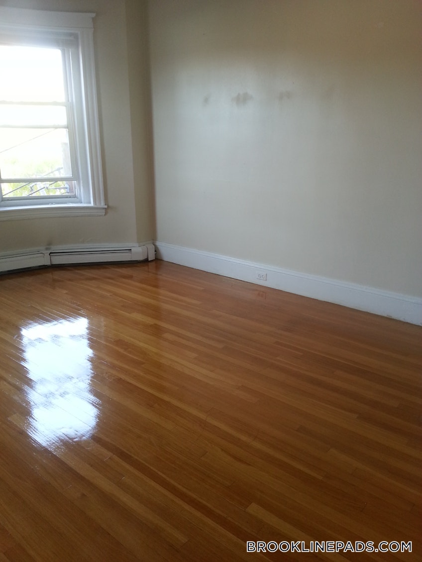 Brookline - $2,200 /month