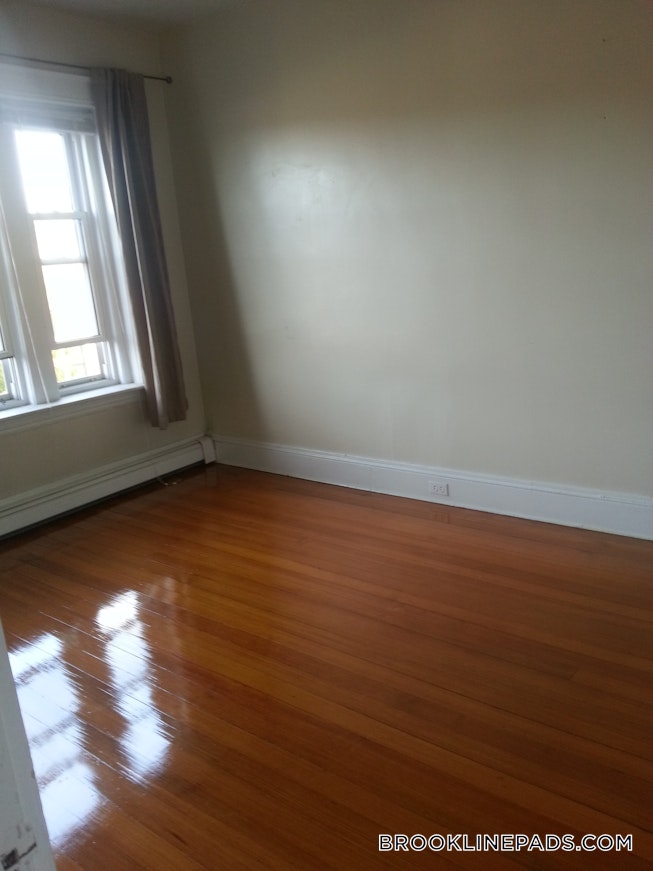 Brookline - $2,200 /mo