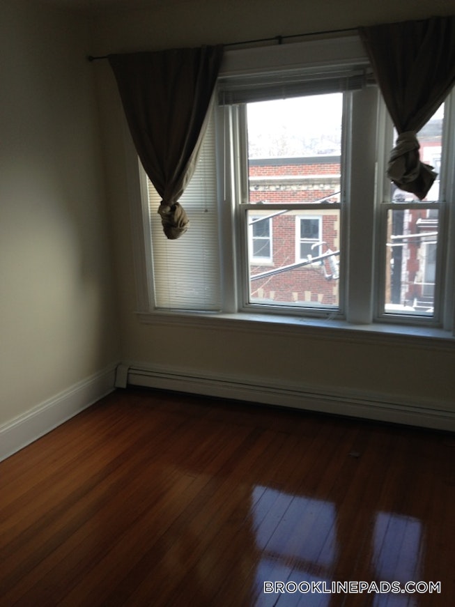 Brookline - $2,200 /mo