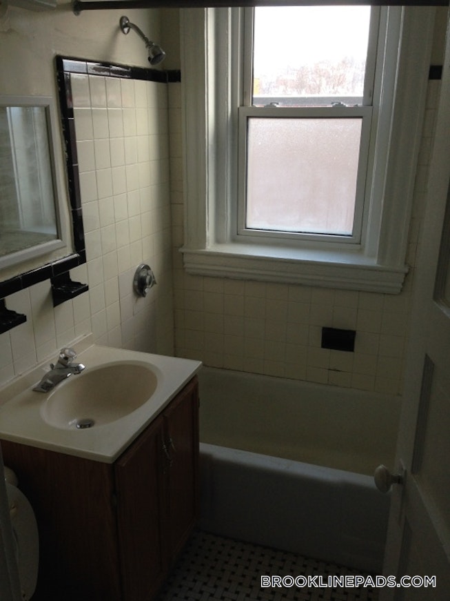 Brookline - $2,200 /mo