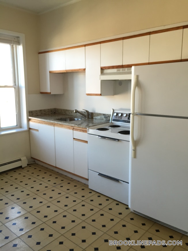 Brookline - $2,200 /mo