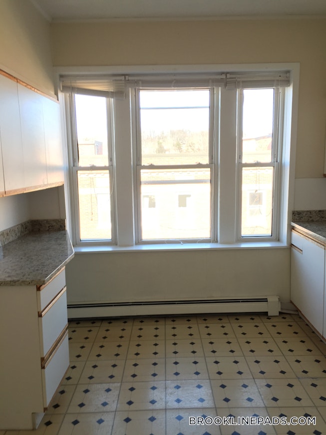 Brookline - $2,200 /mo