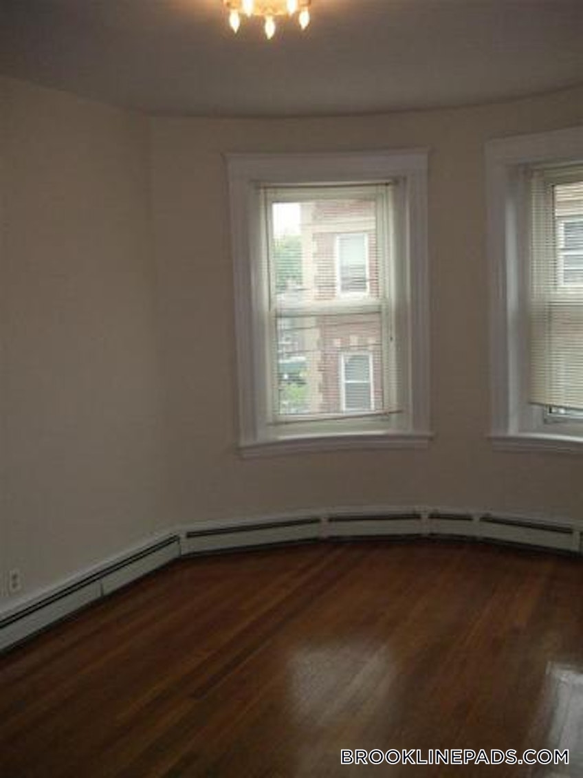 Brookline - $2,350 /month