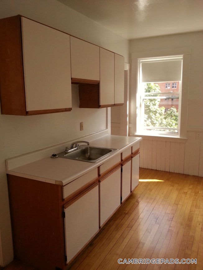 Cambridge - $3,575 /mo