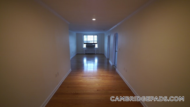 Cambridge - $4,390 /mo