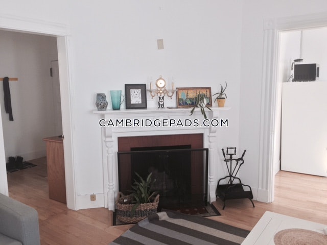 Cambridge - $2,400