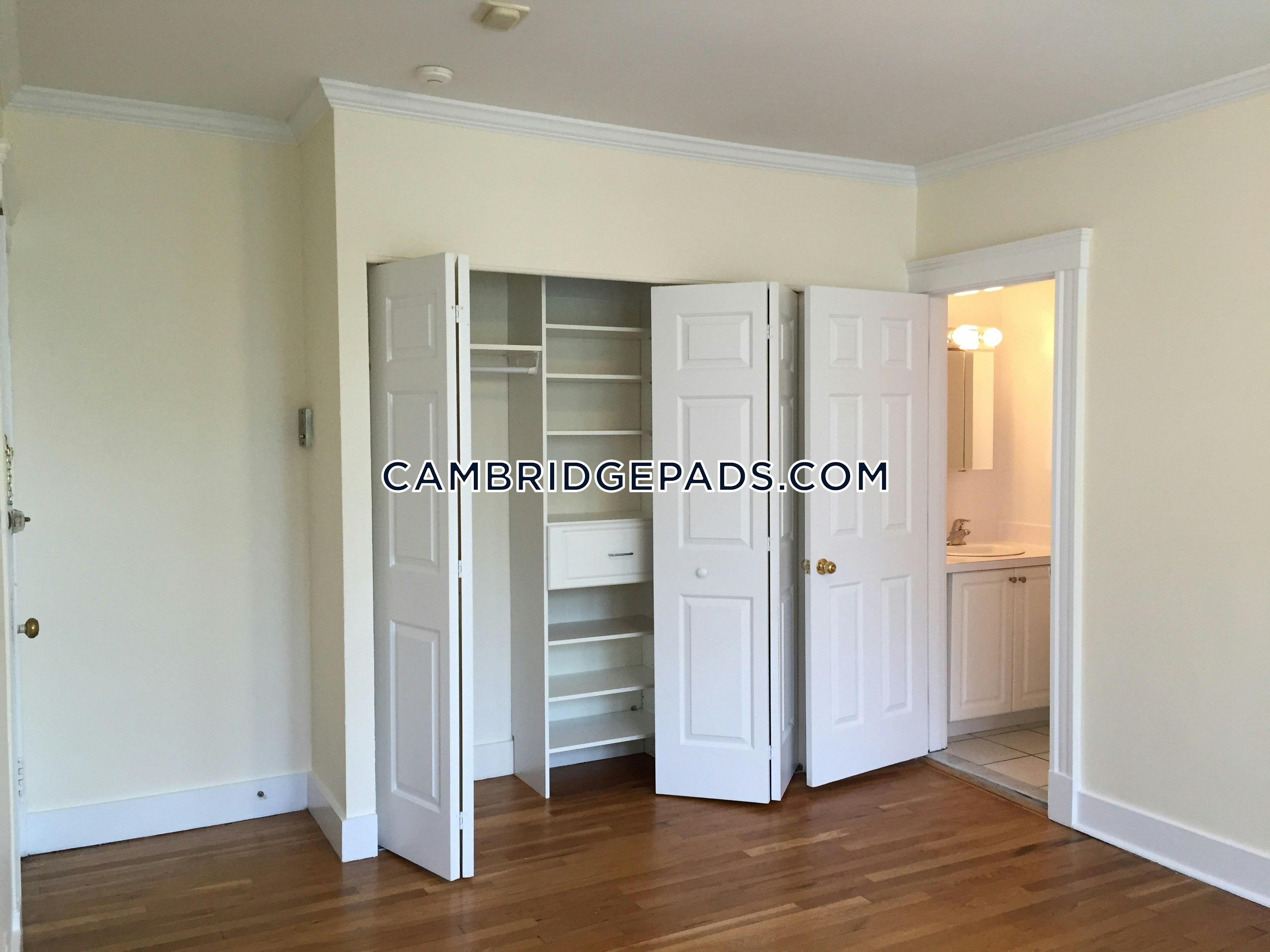 Cambridge - $3,525