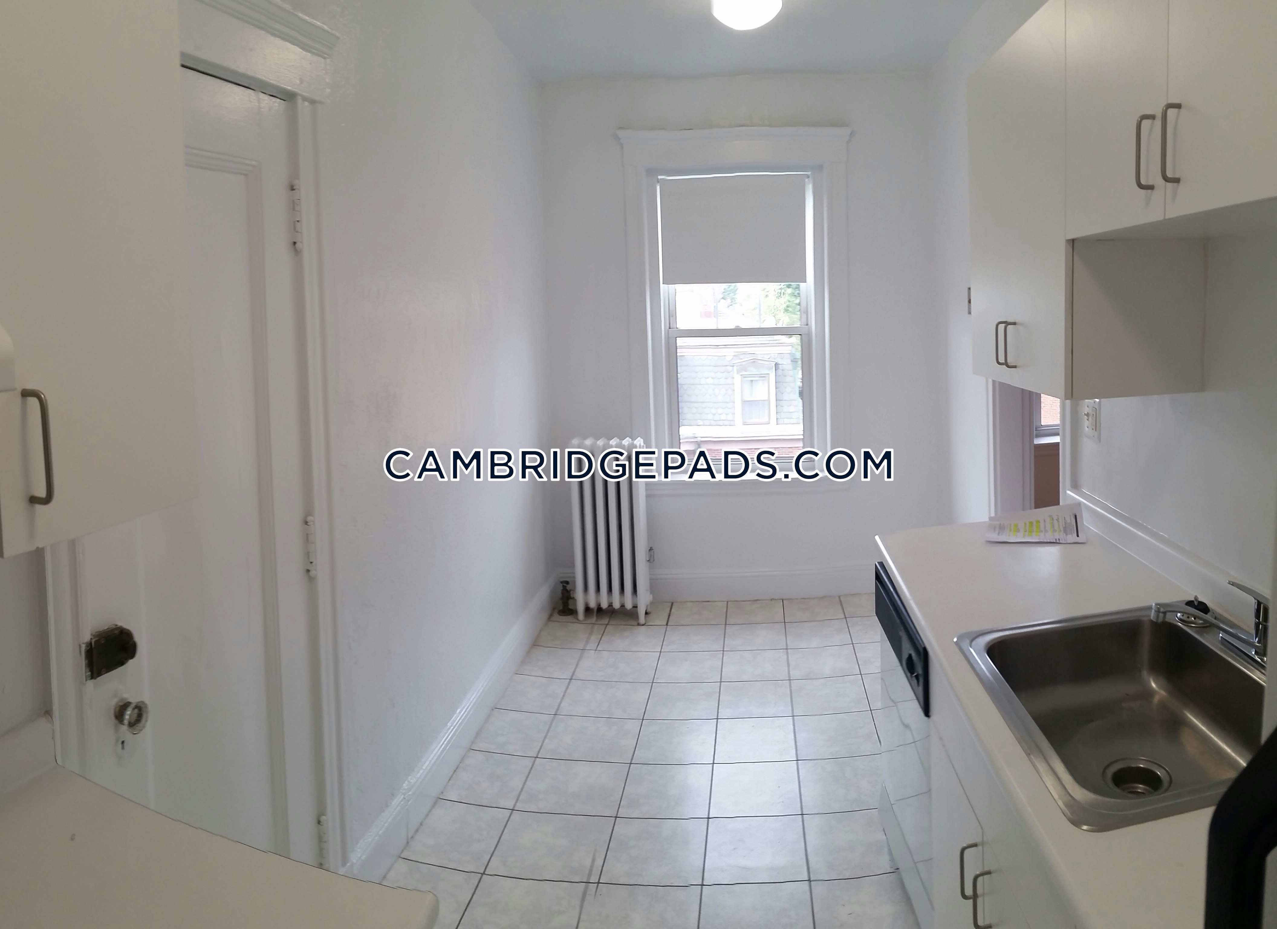 Cambridge - $3,195