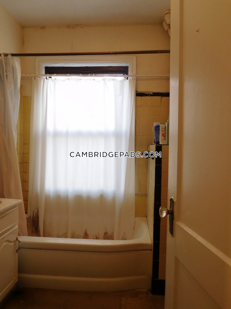 Cambridge - $2,325