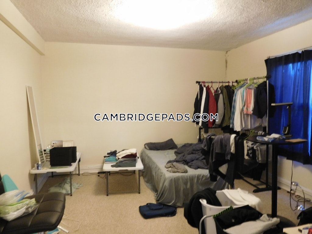 Cambridge - $2,325