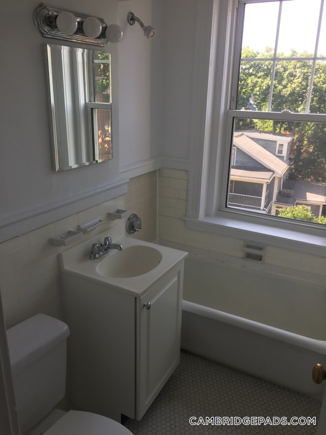 Cambridge - $2,815 /mo