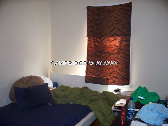 Cambridge - $3,000