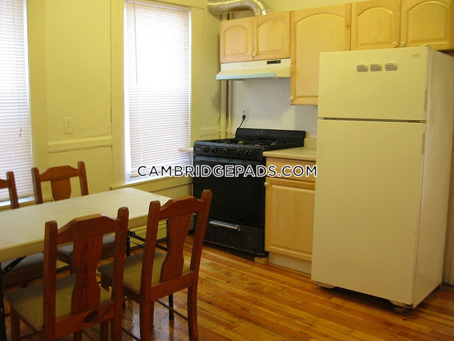 Cambridge - $2,225