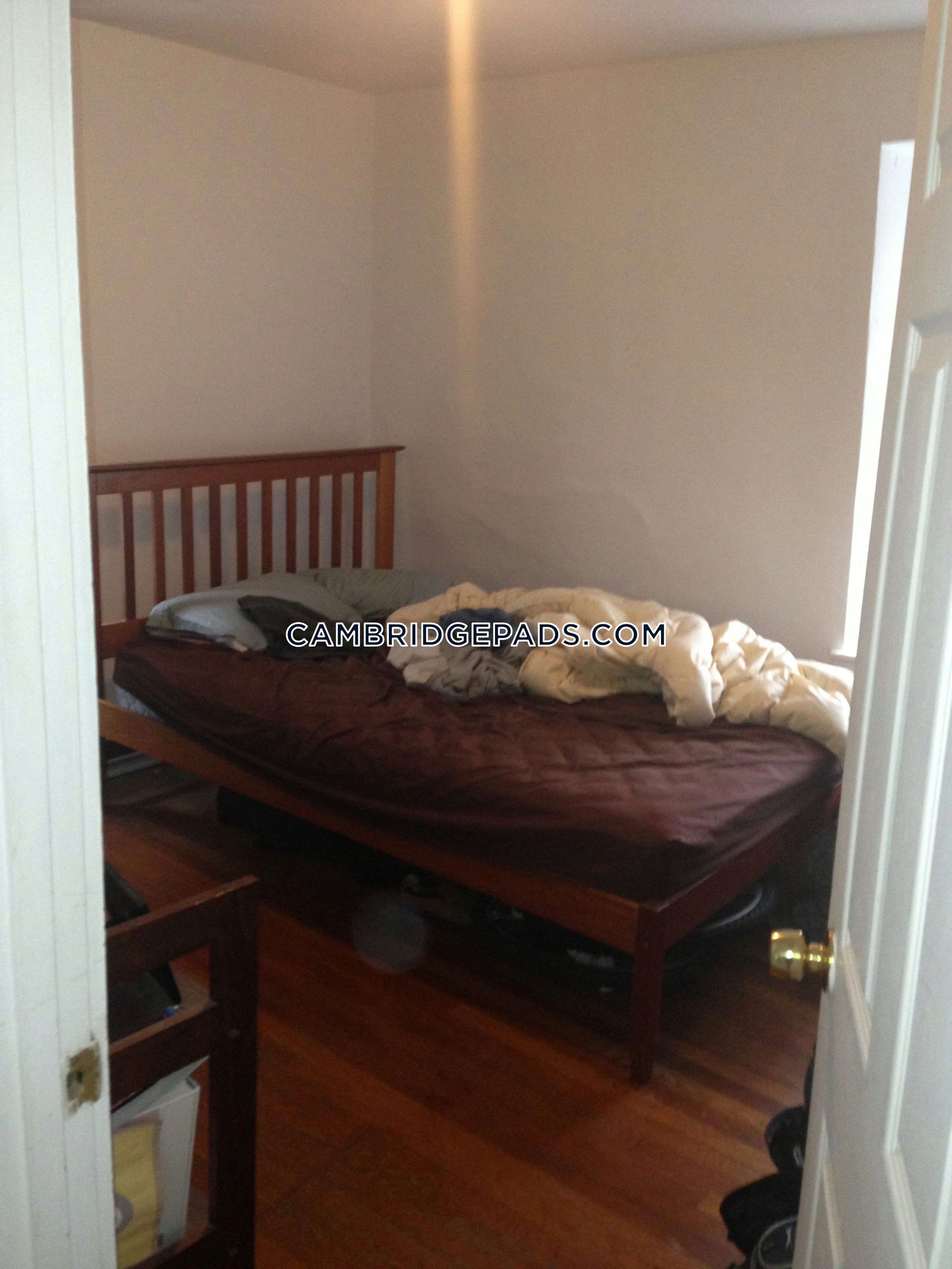 Cambridge - $2,225