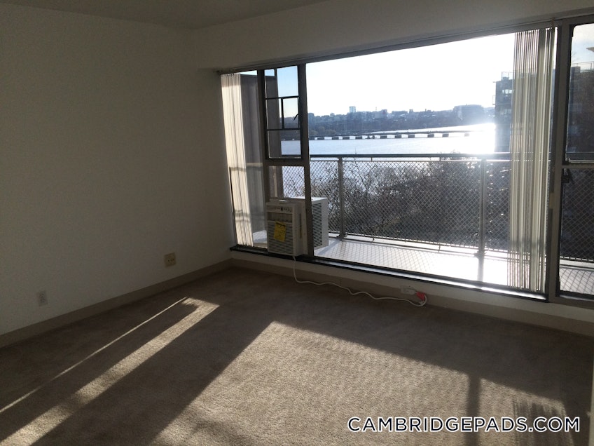 Cambridge - $2,925 /month